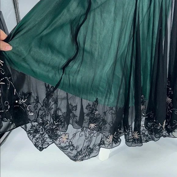 Adrianna Papell Dark Green Embellished Gown Silk Beaded Evening Gown Size 4 - Picture 4 of 16